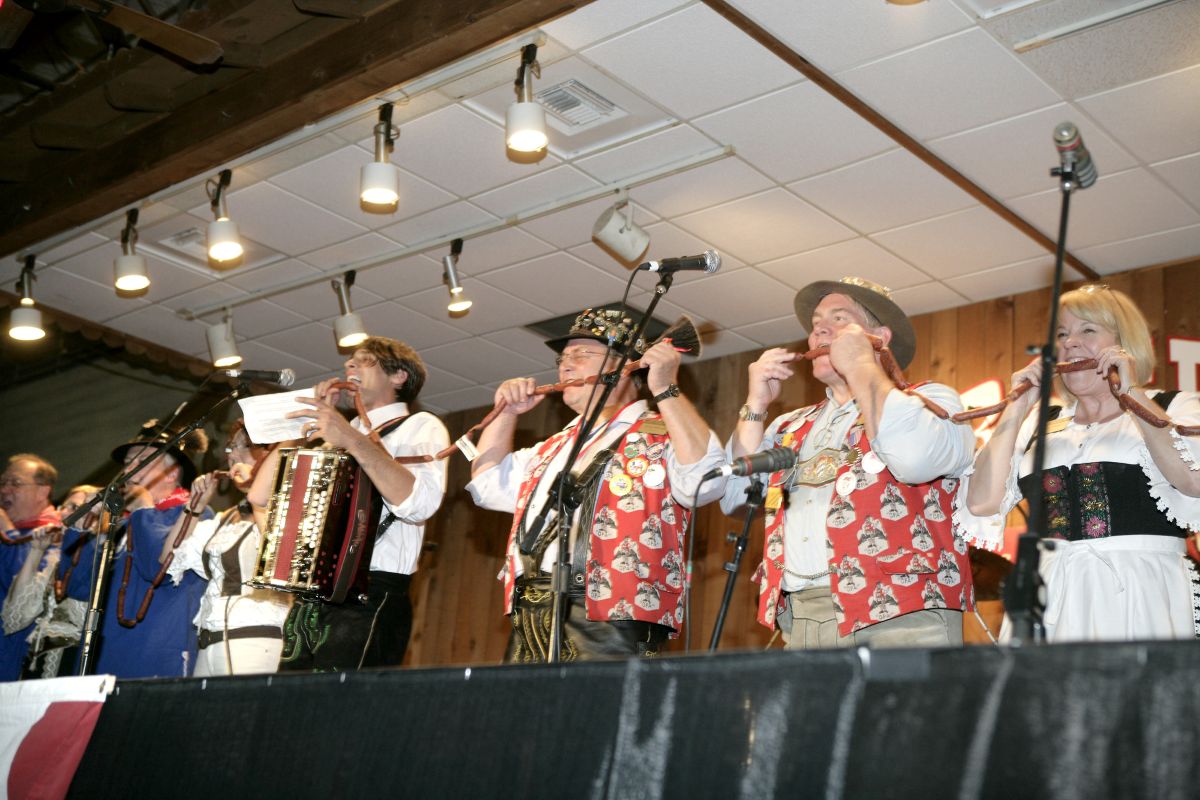 Live music at Wurstfest